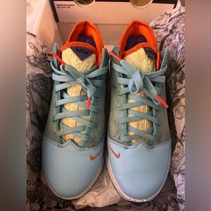 Nike LeBron 19 Low Basketball Shoes